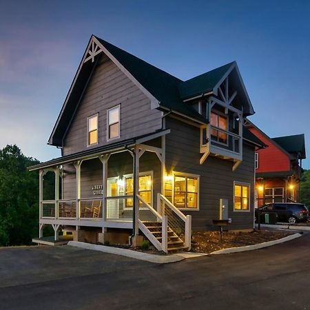 Liberty Lodge - Family Getaway With Pool, Hot Tub, Arcade & Dogs بيدجن فورج المظهر الخارجي الصورة